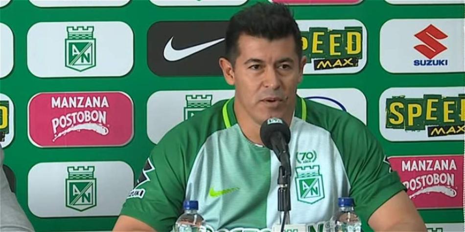 Jorge Almirón en su presentación como nuevo entrenador de Atlético Nacional.