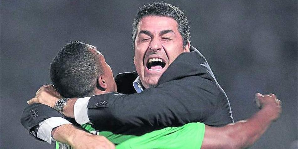 En dos etapas diferentes, Santiago 'Sachi' Escobar gan&oacute; dos estrellas en Colombia: en 2005 y 2011 celebr&oacute; con el verde.