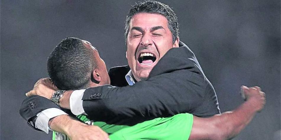 En dos etapas diferentes, Santiago 'Sachi' Escobar gan&oacute; dos estrellas en Colombia: en 2005 y 2011 celebr&oacute; con el verde.