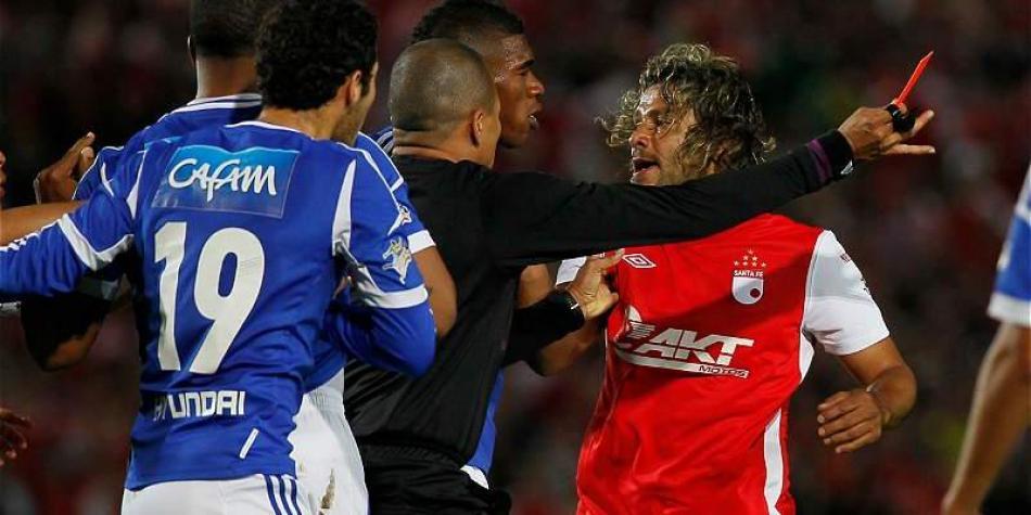 Aunque tambi&eacute;n se distingui&oacute; con Millonarios, Gerardo Bedoya siempre dio de qu&eacute; hablar con la camiseta de Santa Fe.