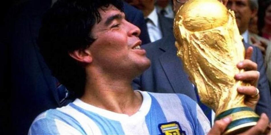 Maradona jugó su último partido como profesional el 25 de octubre de 1997.