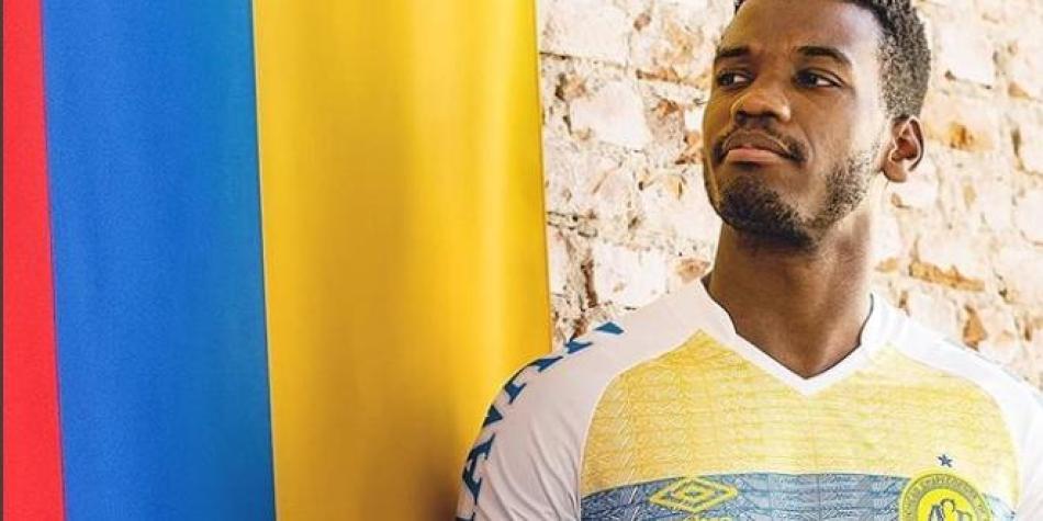 Camiseta de Chapecoense en honor a Colombia