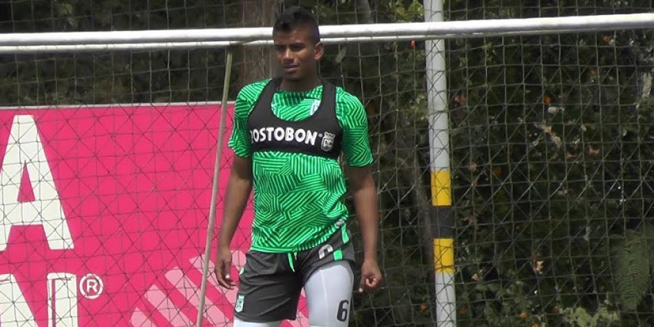Raúl Loaiza en entrenamiento con Nacional.