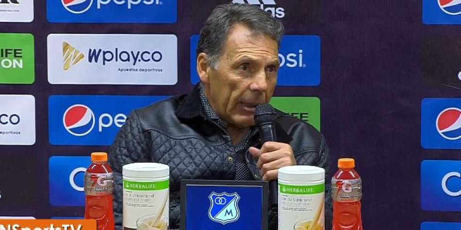 Miguel Ángel Russo en rueda de prensa.