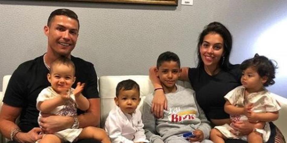 Noticias Hoy Video Cristiano Ronaldo Y Sus Hijos Lavandose Las Manos Curiosidades De Futbol Futbolred