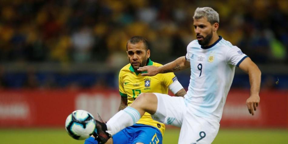 Dani Alves Sergio Agüero