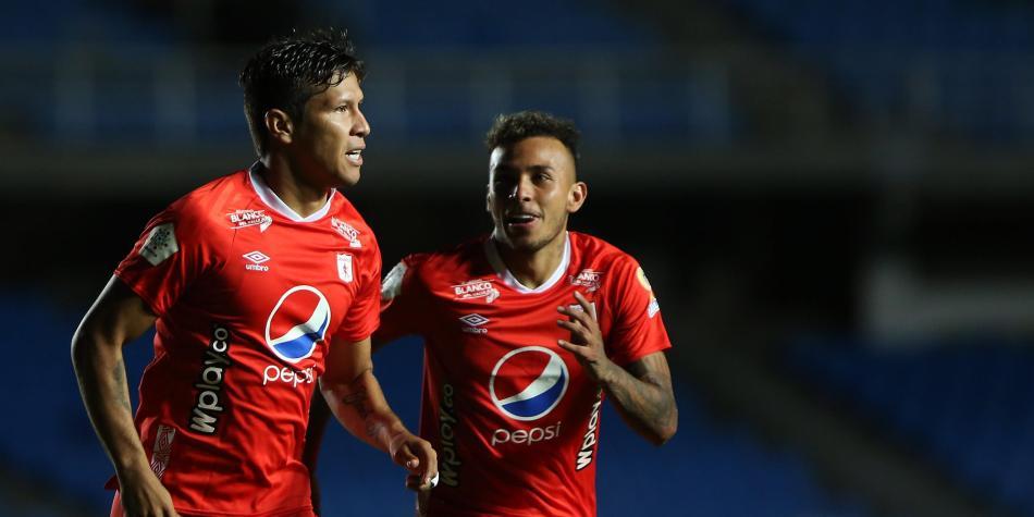 América