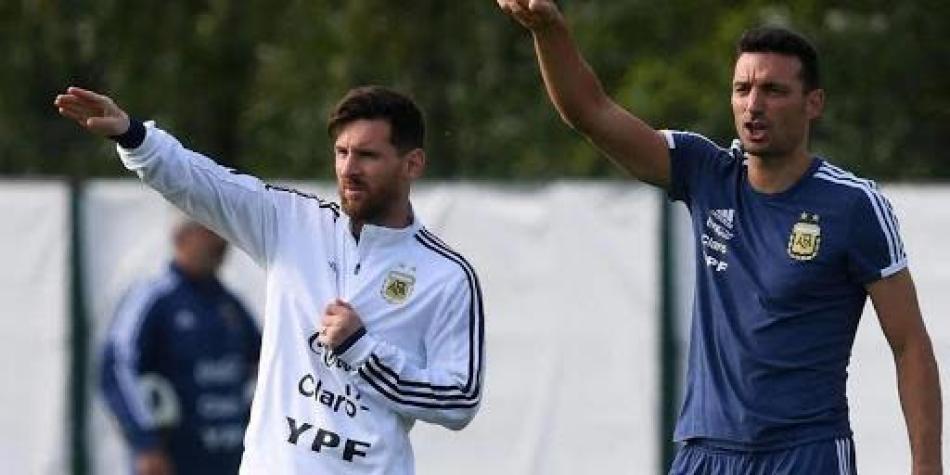 Scaloni y Messi
