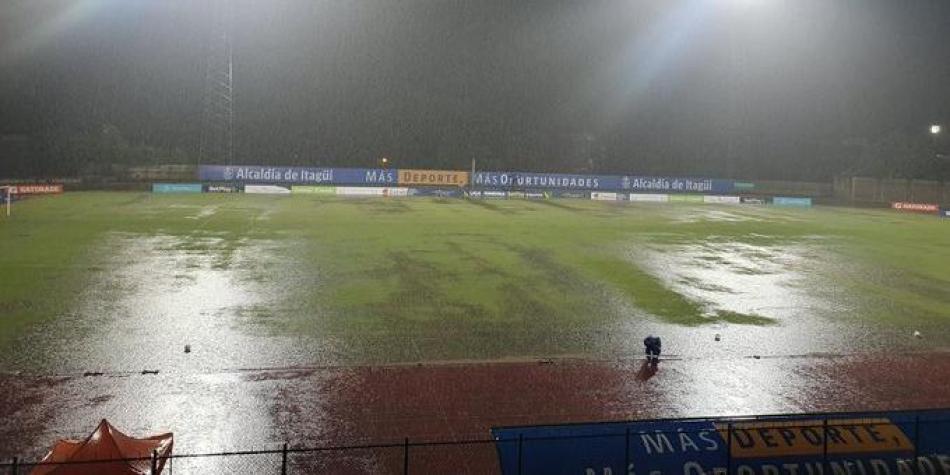 cancha inundada
