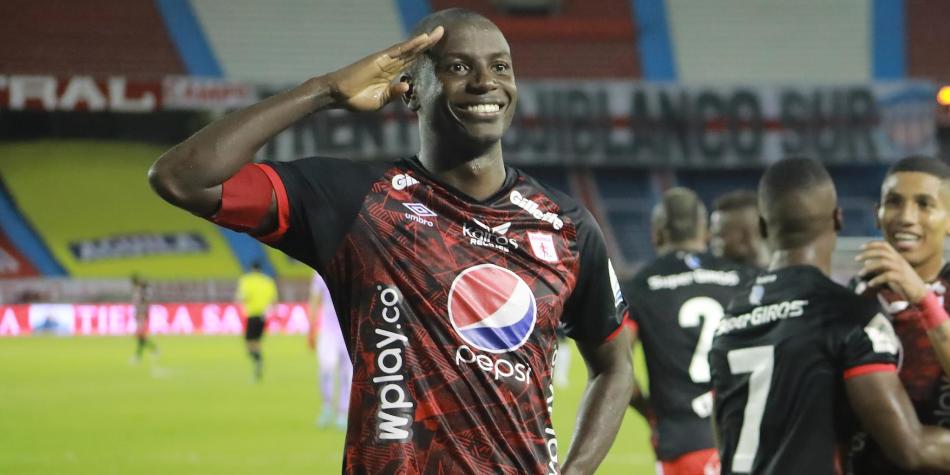 Adrián Ramos América