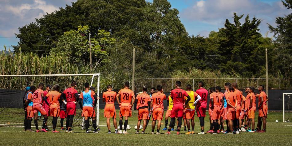 entrenamiento águilas