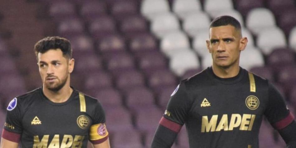Sand y Lautaro Acosta