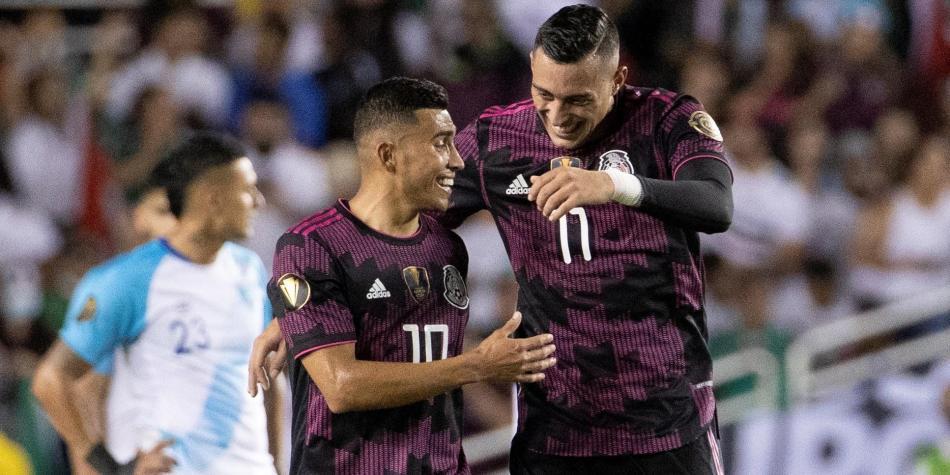 Orbelin Pineda y Rogelio Funes Mori.
