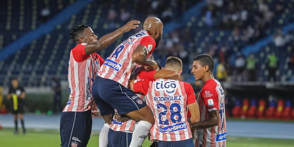 Junior vs Pereira