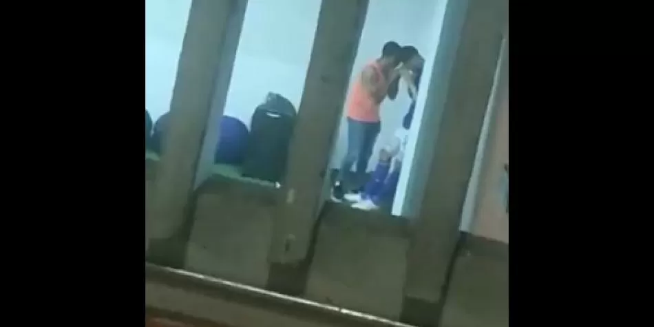 Juan Pablo Vargas llorando