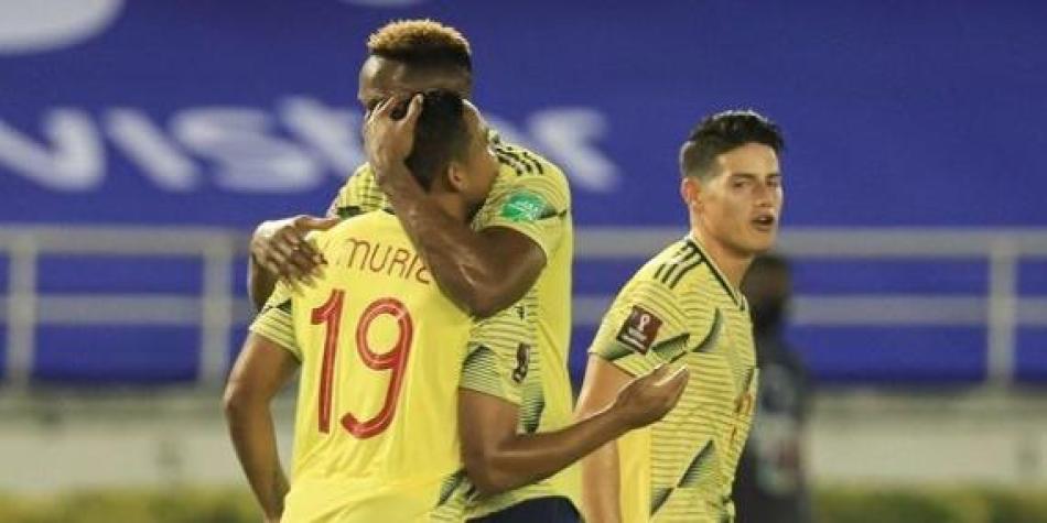Luis Muriel, James