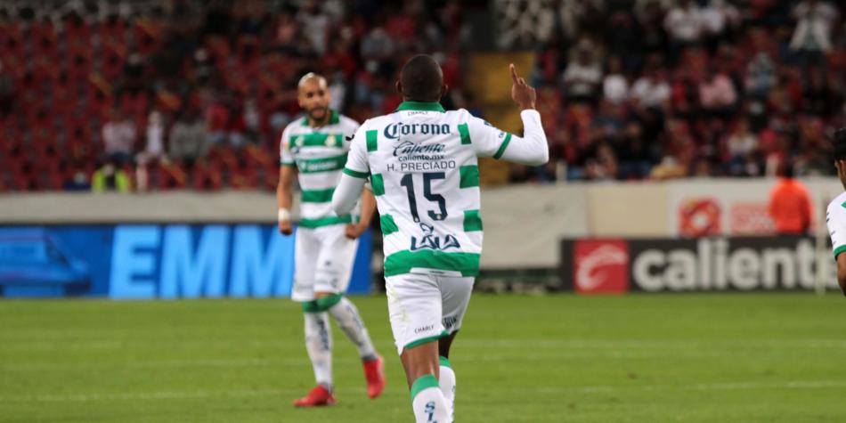 Harold Preciado con Santos Laguna