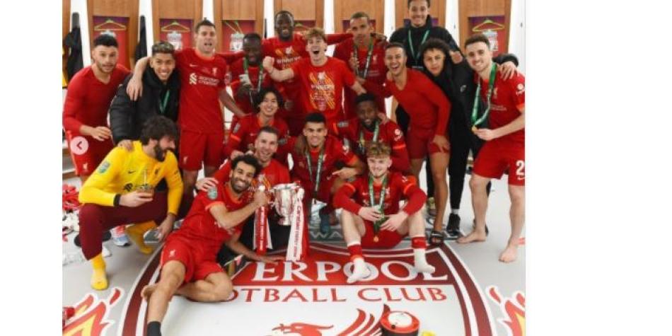 Luis Díaz en camerino de Liverpool
