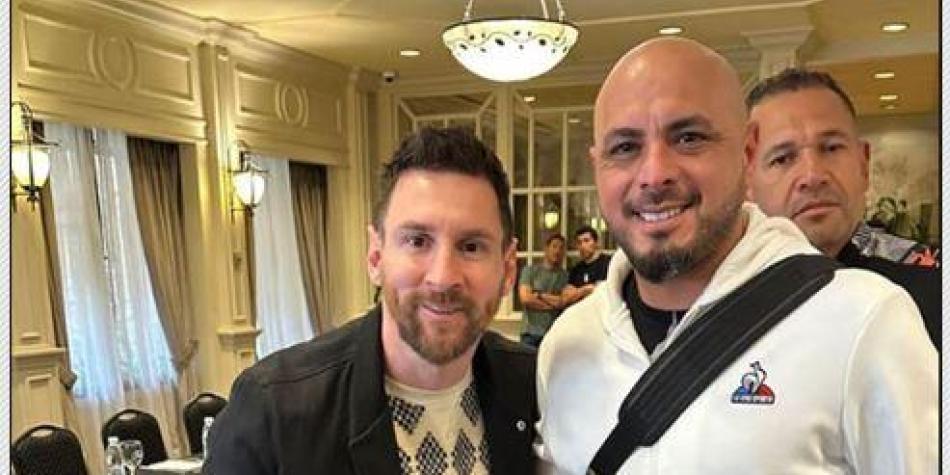 Ómar Pérez y Lionel Messi
