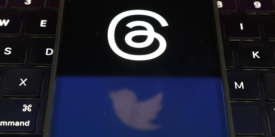 Logos de Threads y Twitter