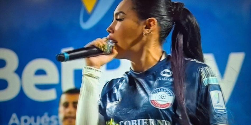Ana del Castillo