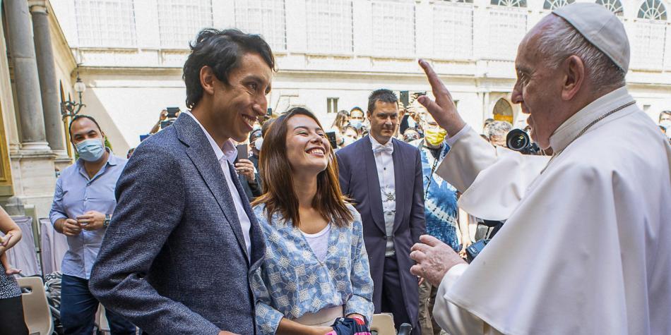 Egan Bernal papa Francisco