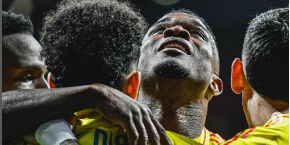 Jhon Córdoba, gol en Colombia vs Rumania