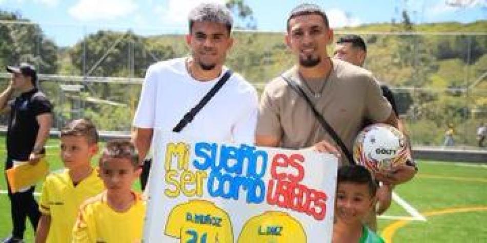 Luis Díaz y Daniel Muñoz en Amalfi