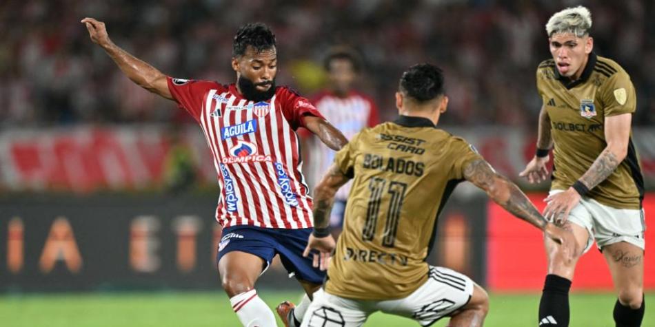 Junior vs Colo Colo