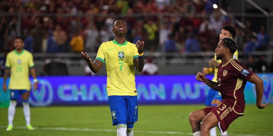 Vinicius en Venezuela vs Brasil