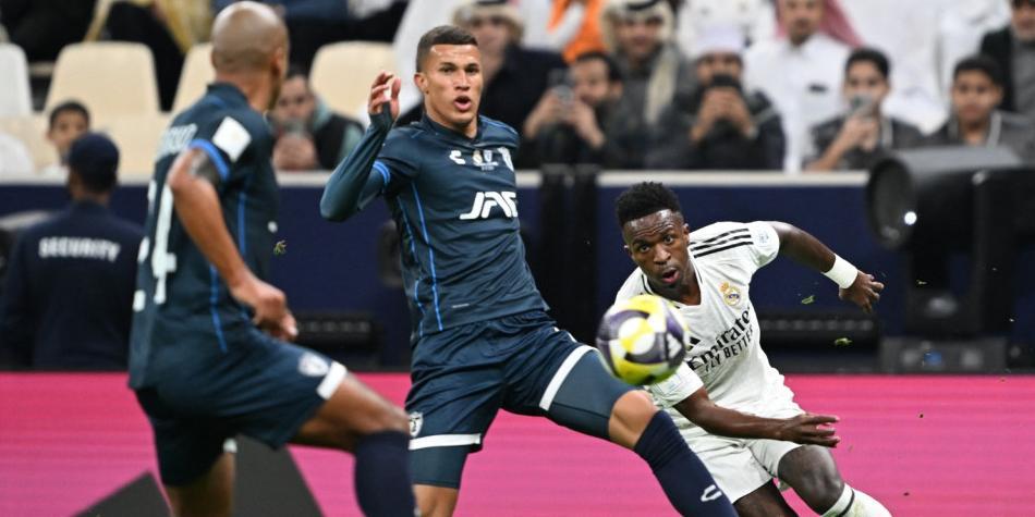 Nelson Deossa en Real Madrid vs Pachuca