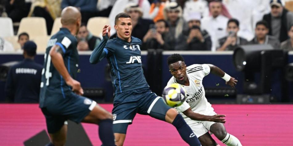 Nelson Deossa en Real Madrid vs Pachuca