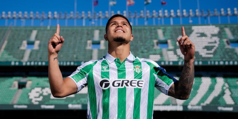 Cucho Hernández - Real Betis