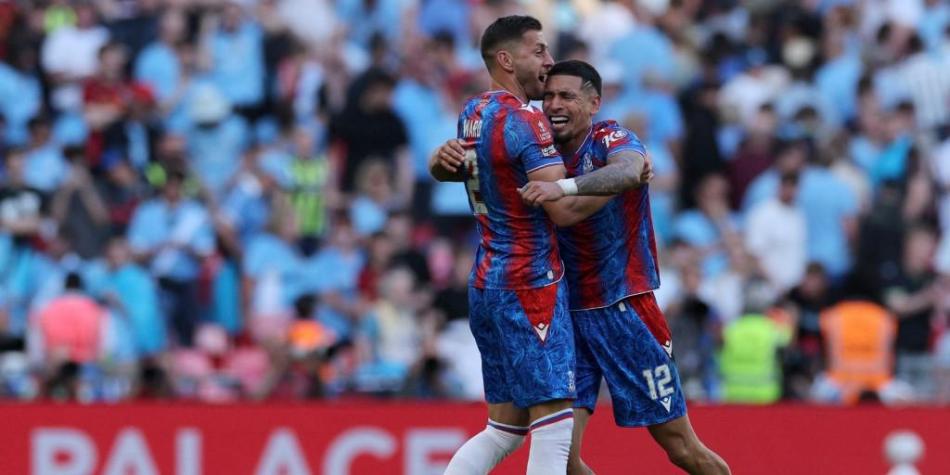 Daniel Muñoz - Crystal Palace vs Manchester City - Final FA Cup