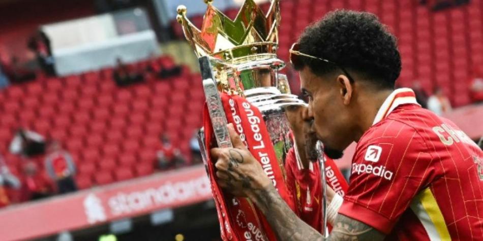 Luis Díaz, campeón de Premier League con Liverpool