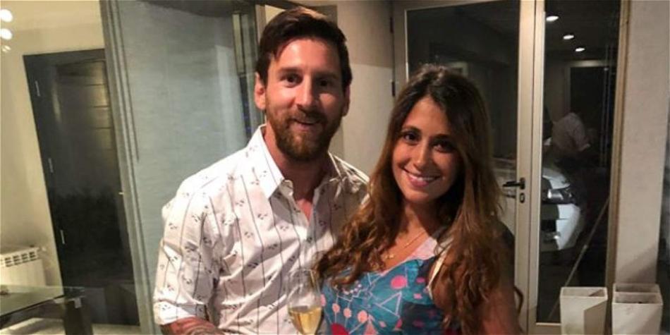 Lionel Messi junto a su esposa Antonela Rocuzzo.