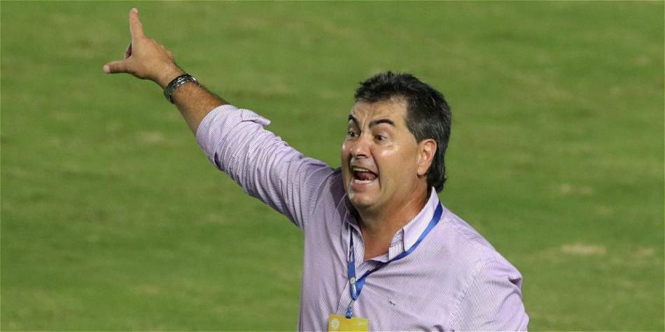 El entrenador uruguayo mantiene su campaña perfecta con el conjunto 'Escarlata'.