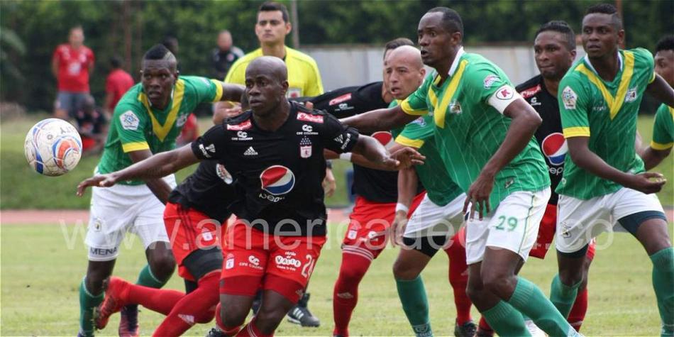 Los escarlatas perdieron y ganaron un partido por 1-0.