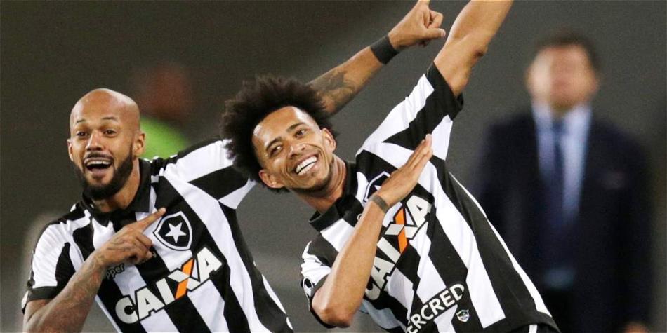 Botafogo y un festejo de gol contra Nacional, de Uruguay.