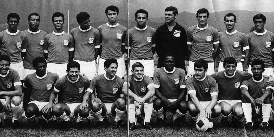 Nació en Perú, pero tuvo su éxito futbolístico en Colombia y Argentina.