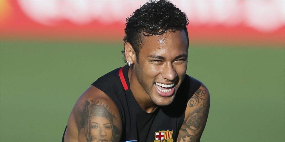 Neymar llegaría al PSG, de Francia.