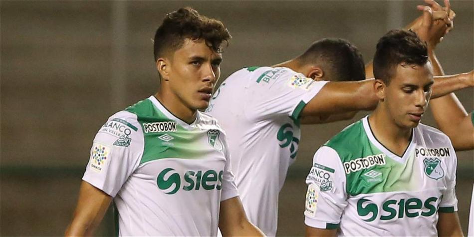 Andrés Felipe Roa (izq.) fue tenido en cuenta por Héctor Cárdenas en el duelo de Copa Colombia.