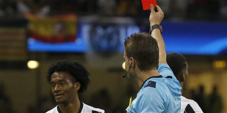 El extremo se convierte en el primer colombiano en ser subcampeón de Europa.