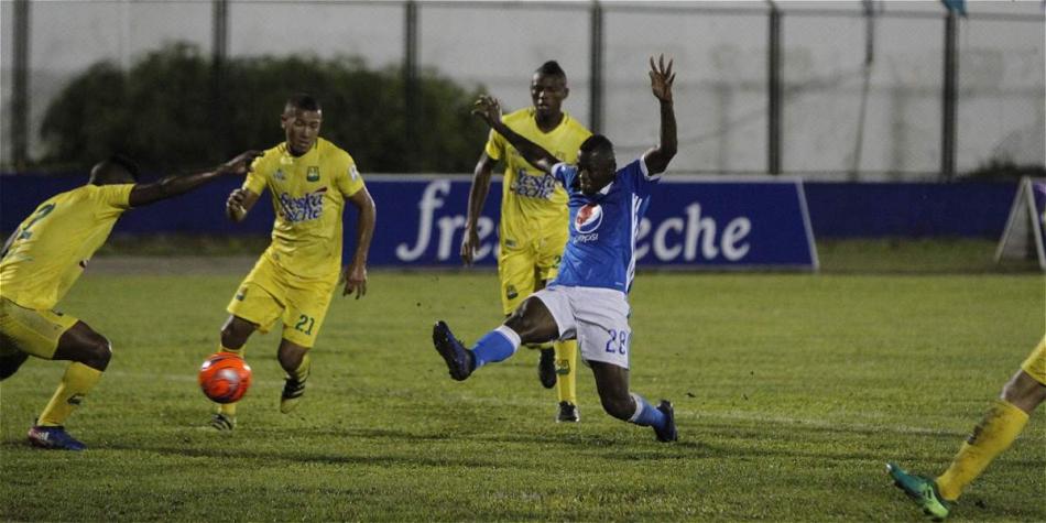 Bucaramanga y Millonarios disputaron un juego entretenido en el Álvaro Gómez Hurtado.