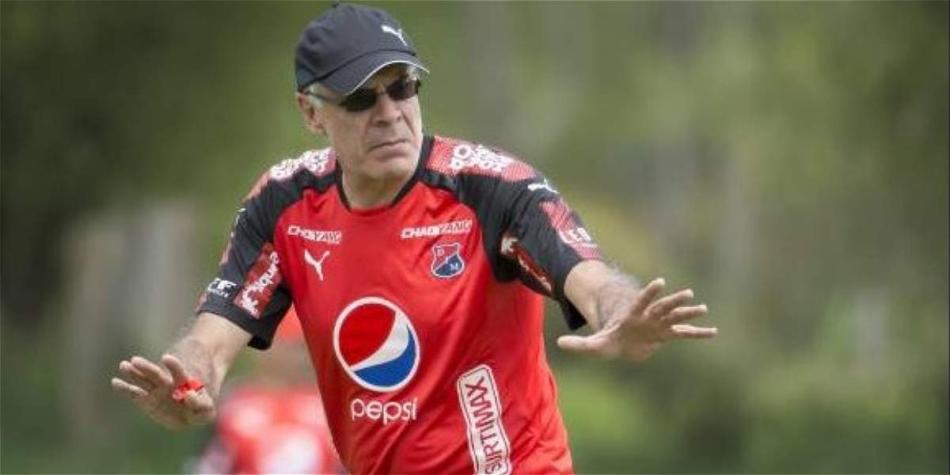 El estratega antioqueño va paso a paso en la construcción de su equipo.