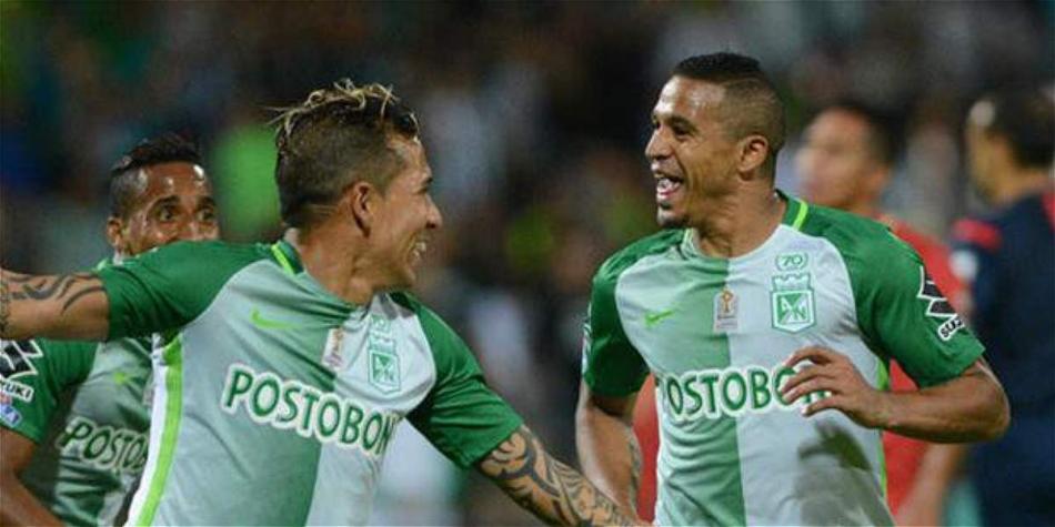 El '10' del verde (derecha) sueña con un nuevo título internacional.