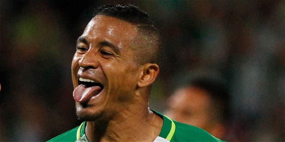 El volante sigue recuperándose de su lesión.