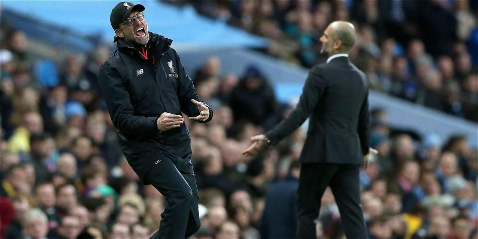 Klopp, DT del Liverpool, y Guardiola, del Manchester City, terminaron inconformes con el resultado.