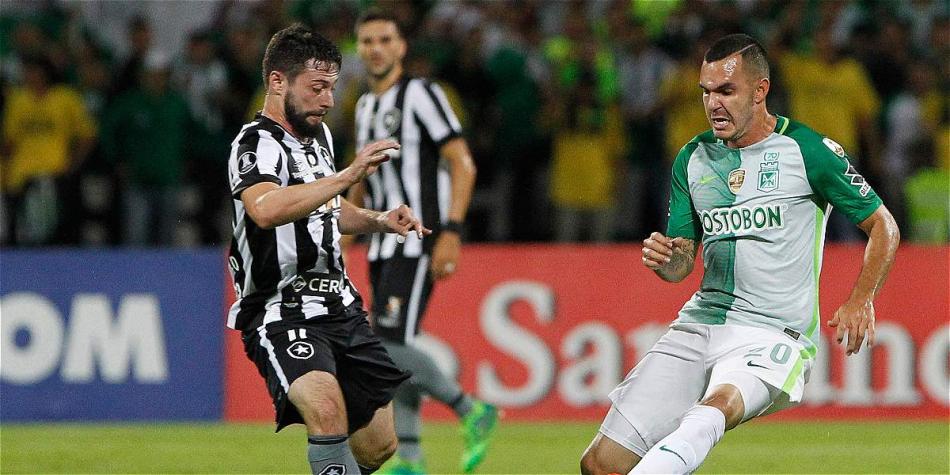 Nacional y Botagofo se enfrentaron por la fase de grupos de la Copa Libertadores.