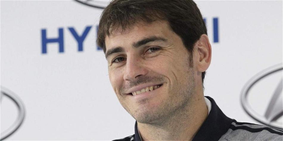 Iker Casillas y su llegada a Porto, tema en redes sociales.